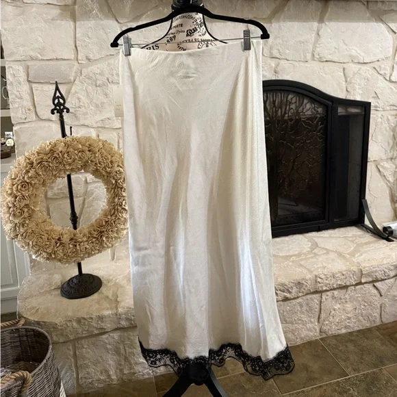 New A New Day Cream Satin Skirt with Black Lace Accent - Picture 2 of 3